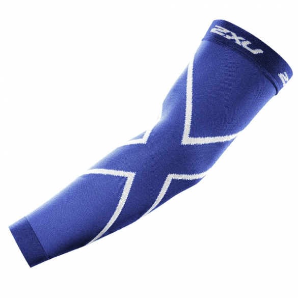 2XU kompressionsarmlinge Blau UA2594a 2015 UA2594BLYvoorraad